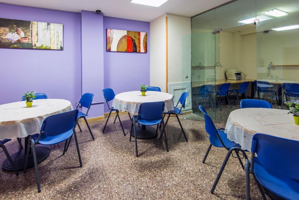 Residencia Sants Barcelona Exterior foto
