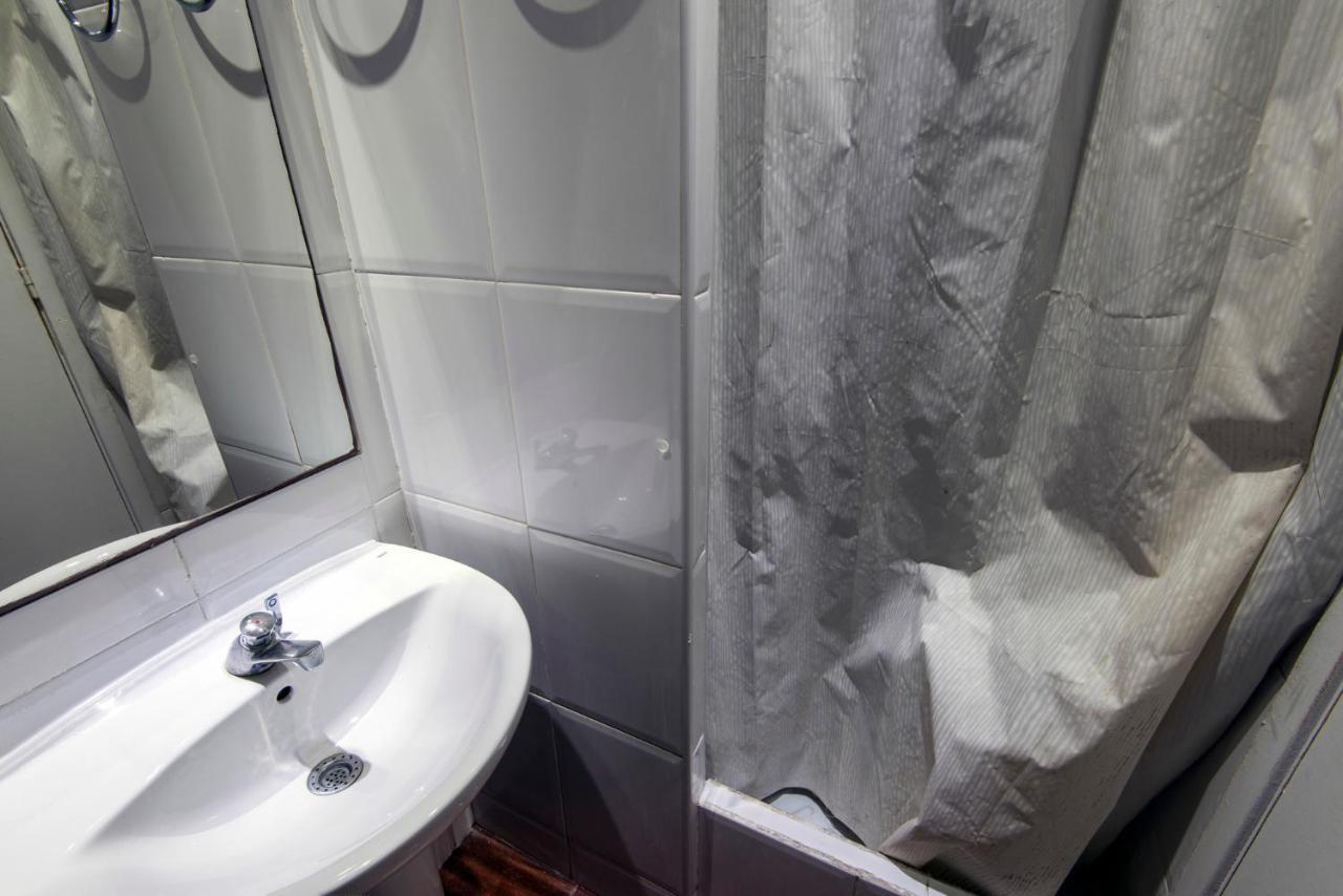Residencia Sants Barcelona Quarto foto